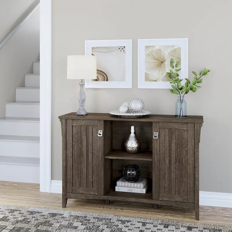 Meuble de rangement avec portes