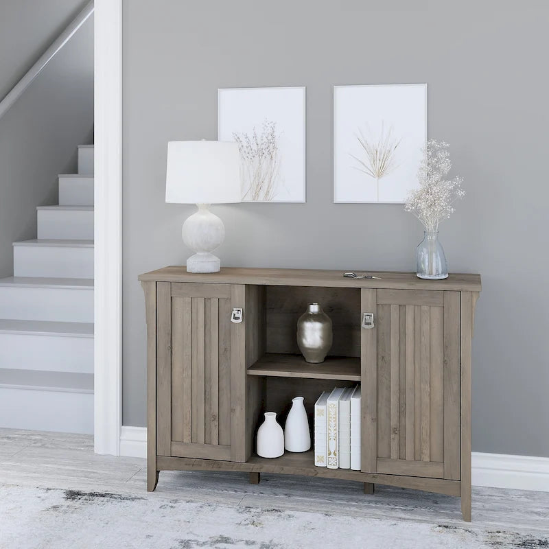 Meuble de rangement avec portes